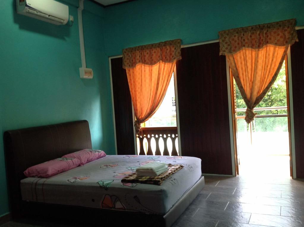 Villa Sri Tebengau Kuah Buitenkant foto